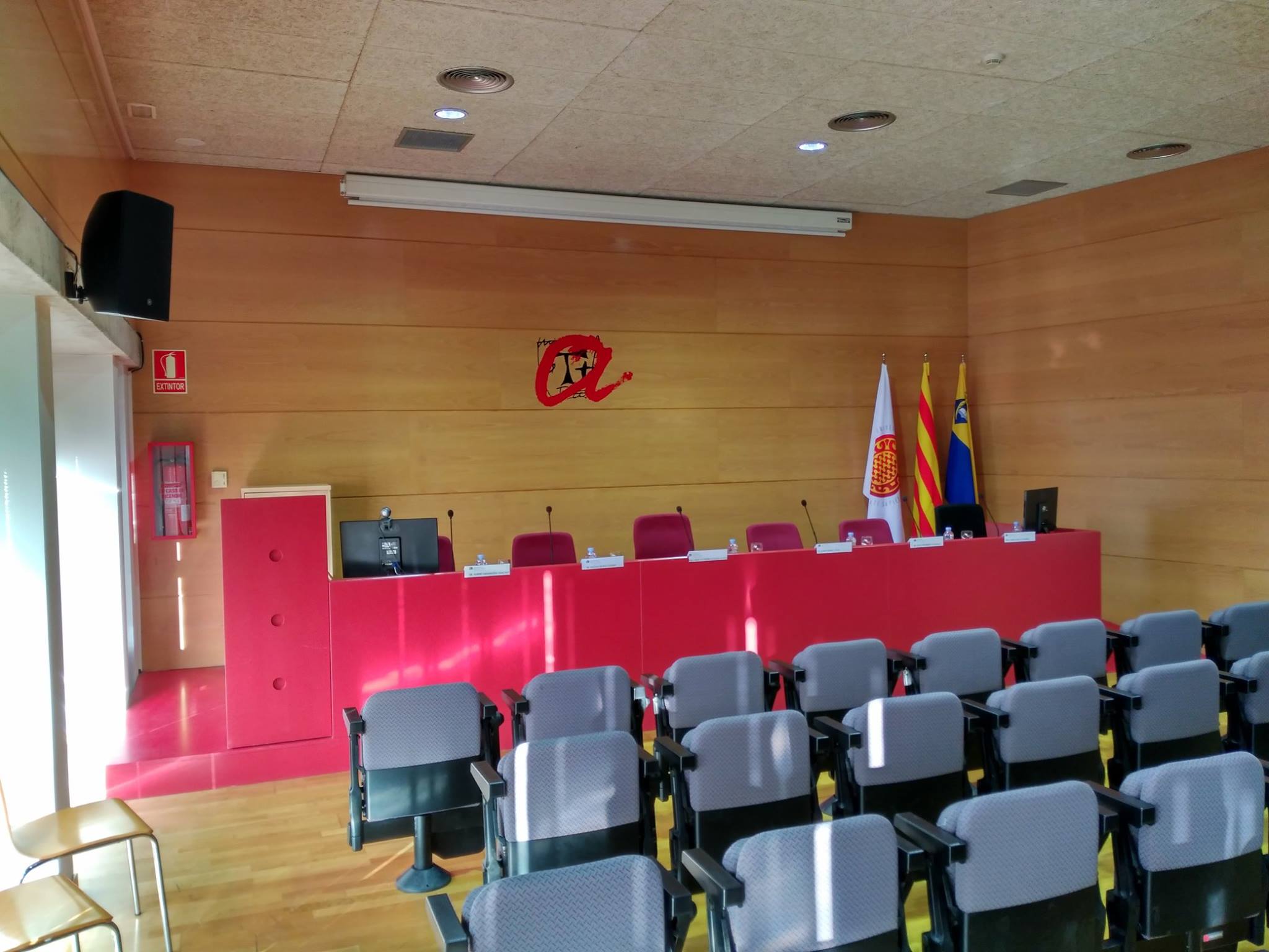 |Alt imatge columna esquerra|